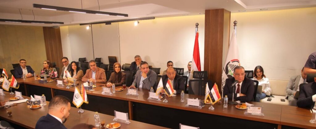 جانب من حوار مجتمعي بحزب الجبهة الوطنية حول قانون الأسرة 