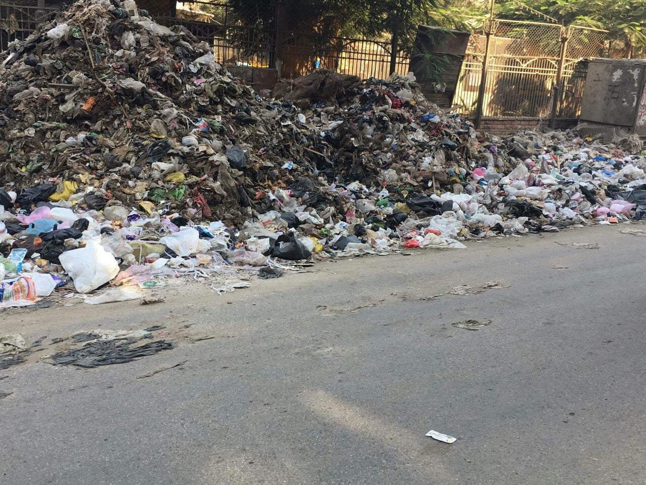 343161 جبال من القمامة