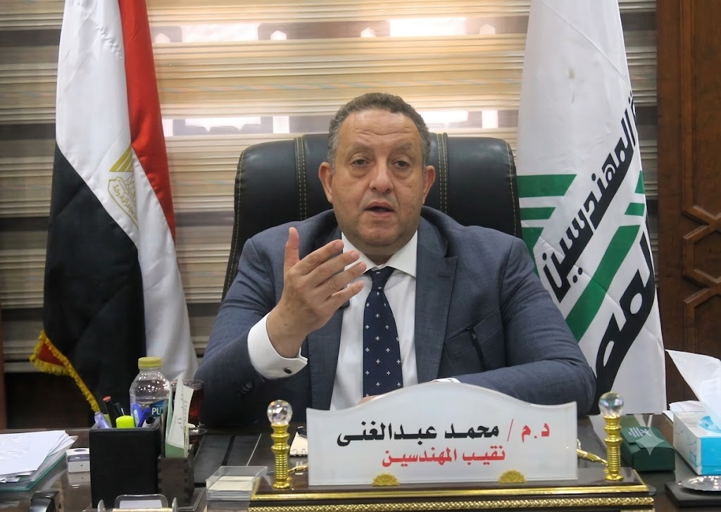 نقيب المهندسين في حوار لـ”ليبرالي”: أعداد خريجي الهندسة تفوق احتياجات سوق العمل ونحتاج إلى ضوابط للجامعات