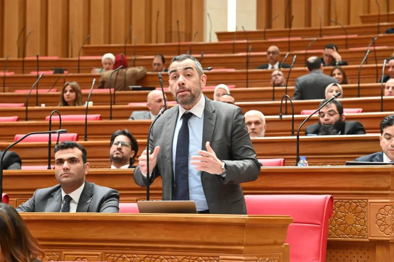 بعد تحذير وزير الصناعة من فاتورة استيراد بـ140 مليار دولار.. فؤاد يسأل: من يراجع الأرقام قبل إعلانها؟