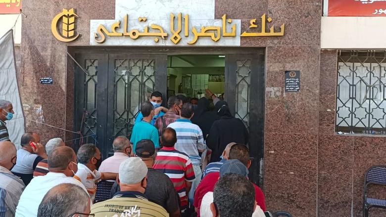 بين طوابير الانتظار وتعطل الإجراءات.. أزمة المعاشات تكشف عن خلل عميق في المنظومة التأمينية