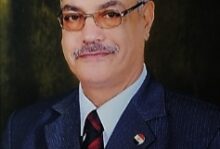 كمال زاخر