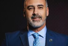 حين تتحول المعارضة إلى محكمة