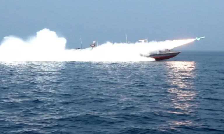 ورقة باب المندوب.. الحوثيون يقلدون النموذج الإيراني للضغط على السعودية