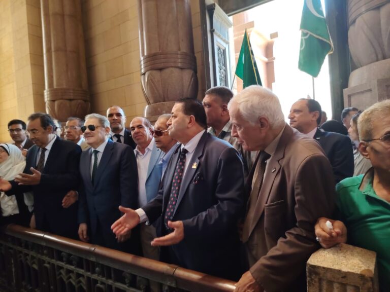 البدوي من ضريح زعماء الوفد: نريد استعادة «بيت الأمة»