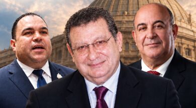 زلزال تحت قبة «المؤتمر».. مصادر لـ «ليبرالي»: الإطاحة برئيس الهيئة البرلمانية للحزب وشيكة