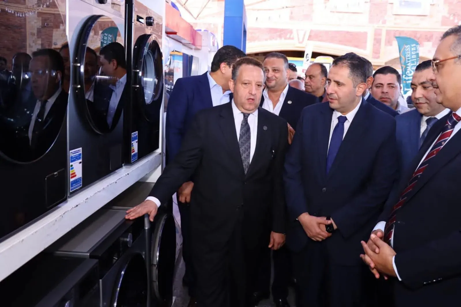 نقيب المهندسين ومحافظ دمياط يفتتحان معرض السلع المعمرة ومستلزمات المنزل 2026 بنادي المهندسين بدمياط الجديدة