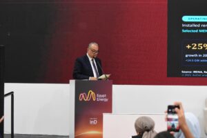 رئيس لجنة الطاقة بنقابة المهندسين يستعرض فرص تحول مصر لمركز إقليمي للطاقة النظيفة والصناعة منخفضة الكربون