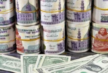 الدولار يكسر حاجز الـ54 جنيهًا.. شهادة ميلاد جديدة للفقر المدقع أم إعلان عن ثورة إنتاج؟