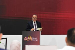 رئيس لجنة الطاقة بنقابة المهندسين يستعرض فرص تحول مصر لمركز إقليمي للطاقة النظيفة والصناعة منخفضة الكربون